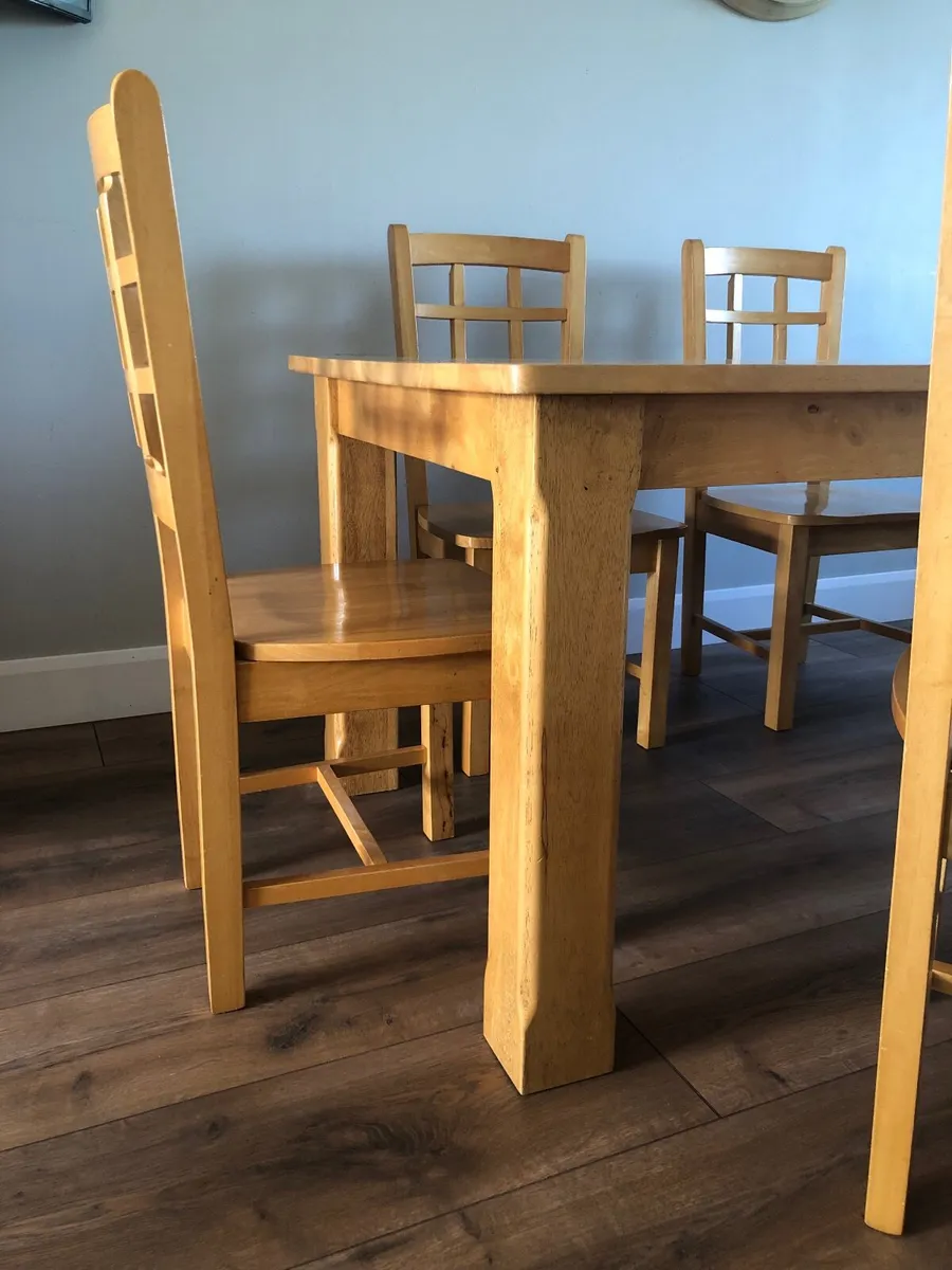 Table and six dining chairs - Image 2
