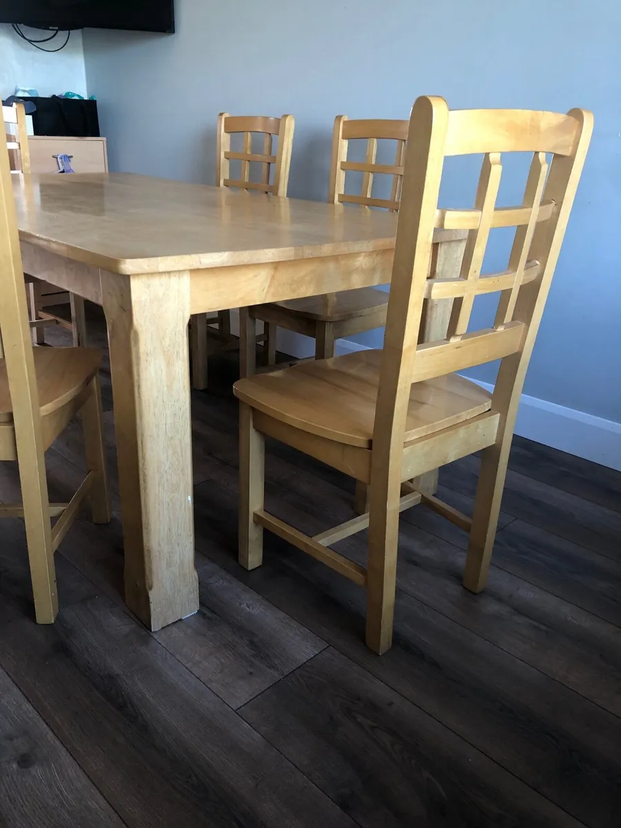 Table and six dining chairs - Image 3