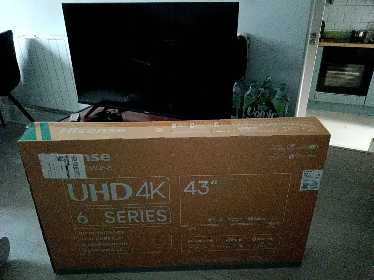 43-inch 4K Ultra HD TV, HDR TV - Image 2
