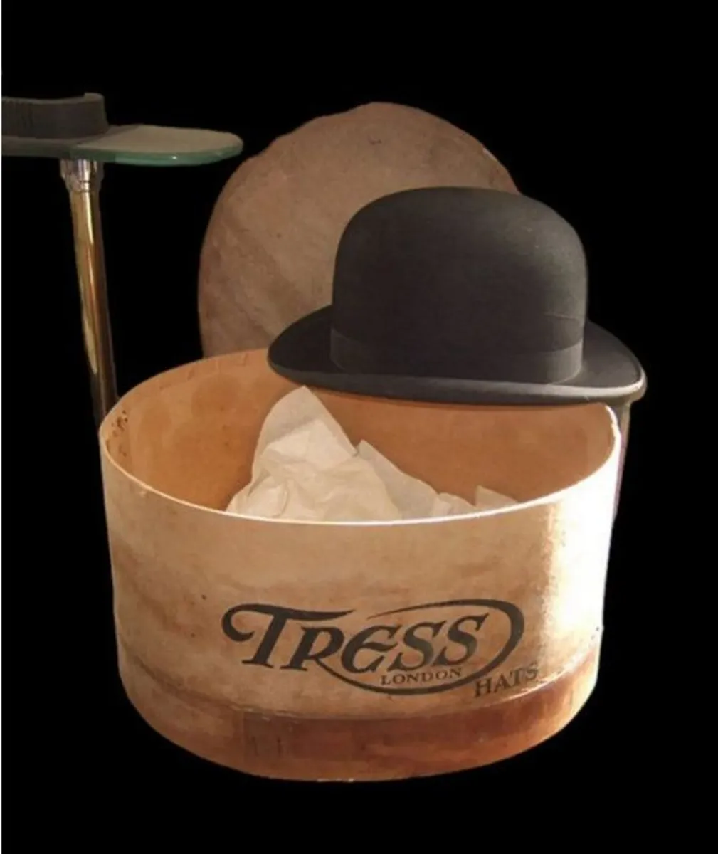 Vintage Bowler Hat and Box with Lid - Image 4