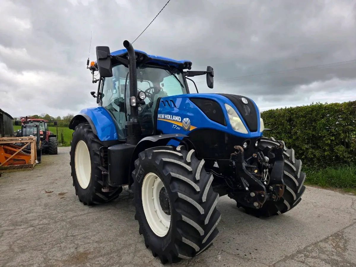 New Holland T7210 - Image 2