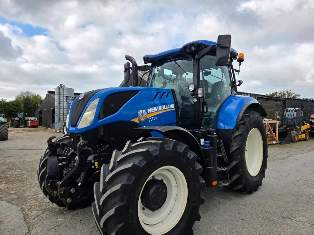 New Holland T7210 - Image 3