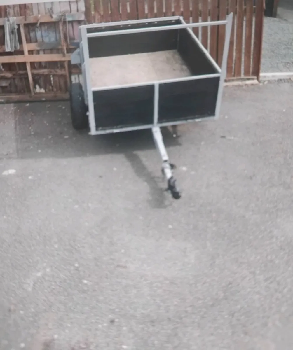 Trailer - Image 1