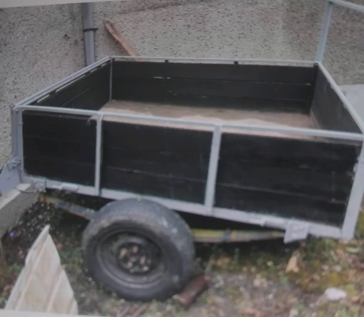 Trailer - Image 2
