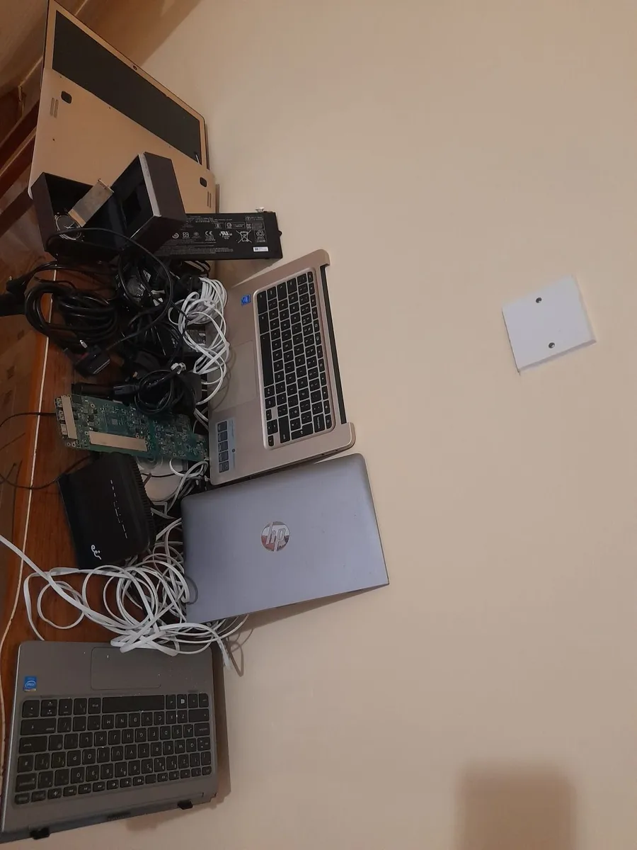 Joblot: Used Electric Gadgets + Laptop Spare Parts - Image 1