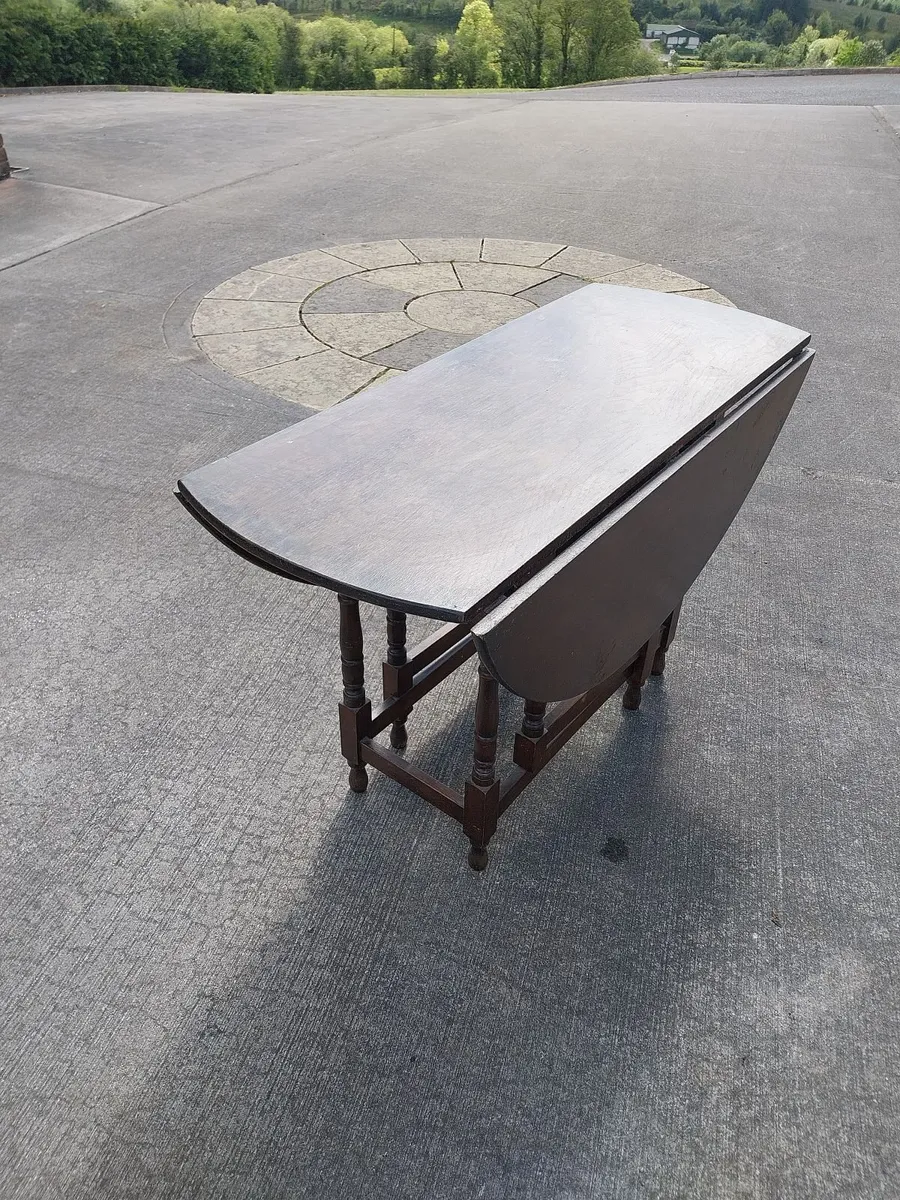 Wooden dining table - Image 2