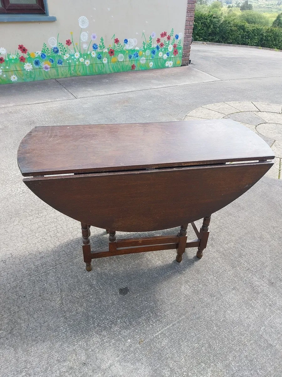 Wooden dining table - Image 3