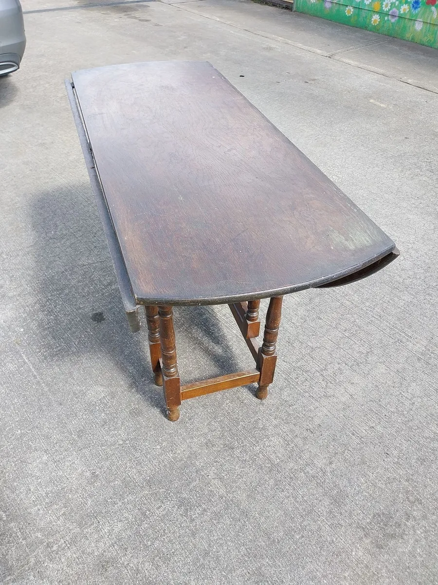 Wooden dining table - Image 4