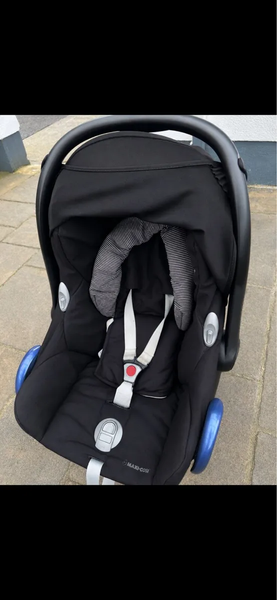Maxi Cosi car seat Isofix