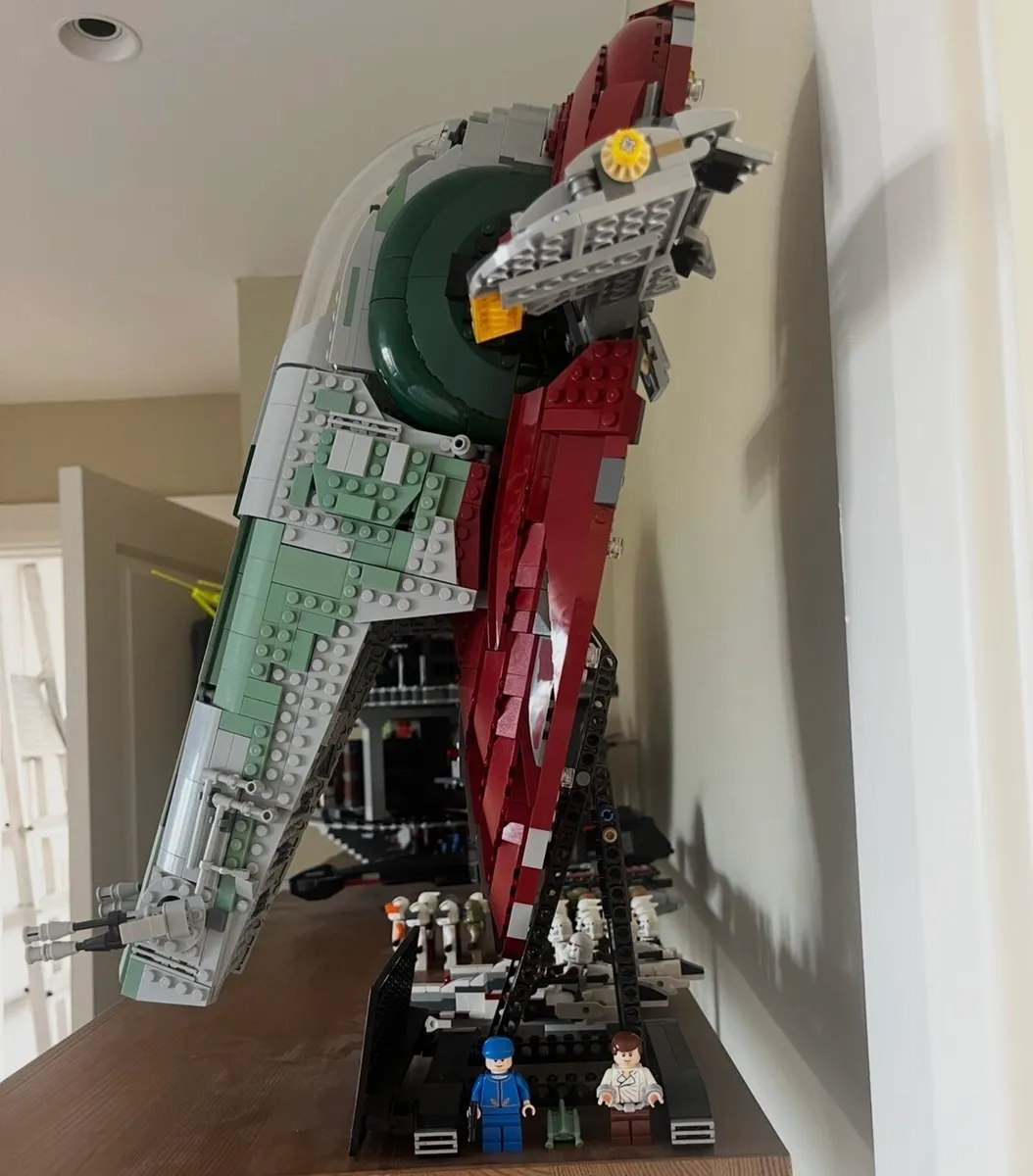 Lego Star Wars UCS Slave I - Image 2