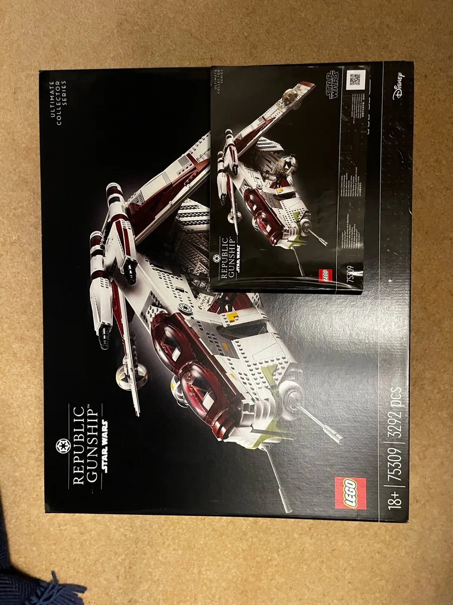 Lego Star Wars UCS Republic Gunship - Image 1
