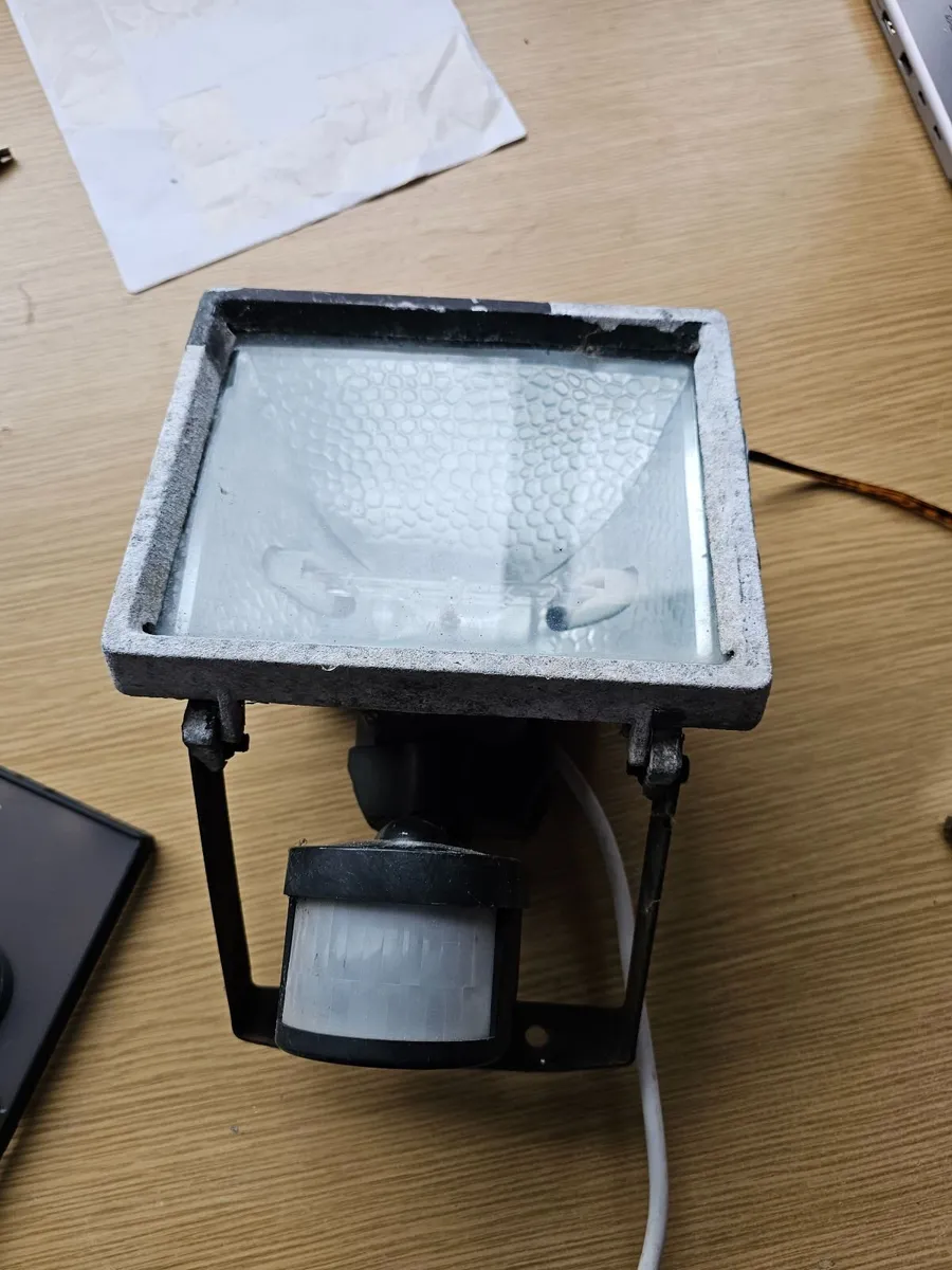 500W Floodlight PIR outdoor wall light security - Image 1