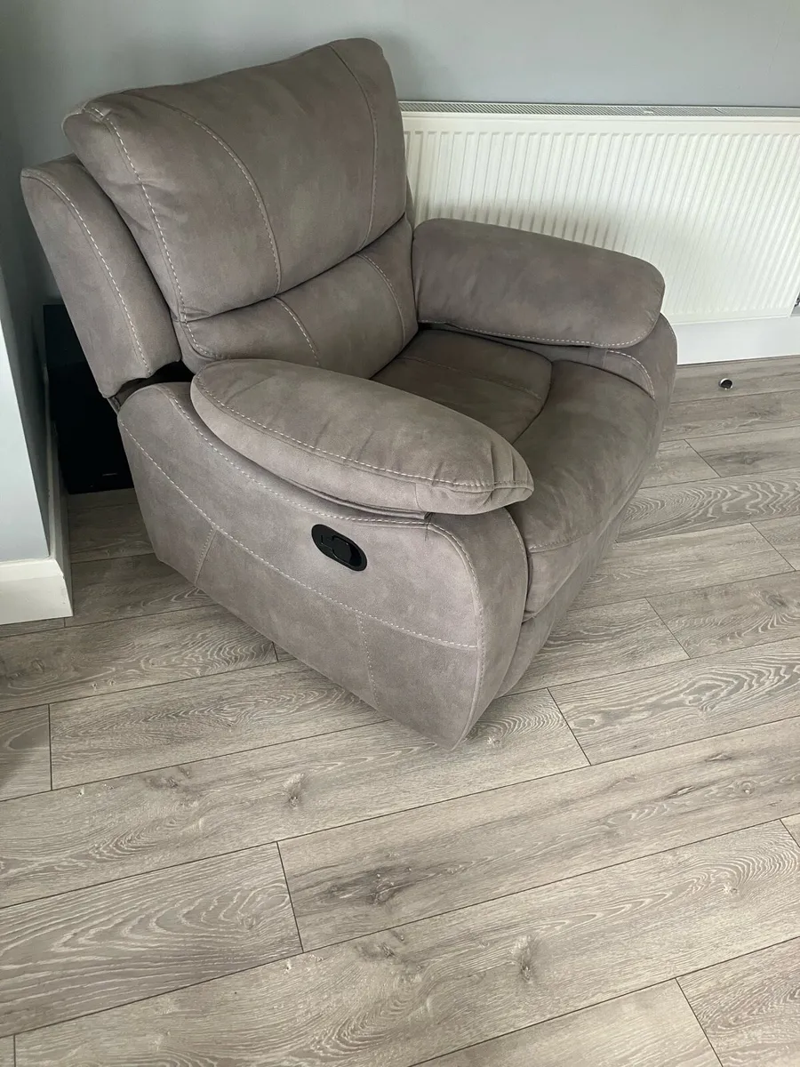 Recliner Armchair - Image 1