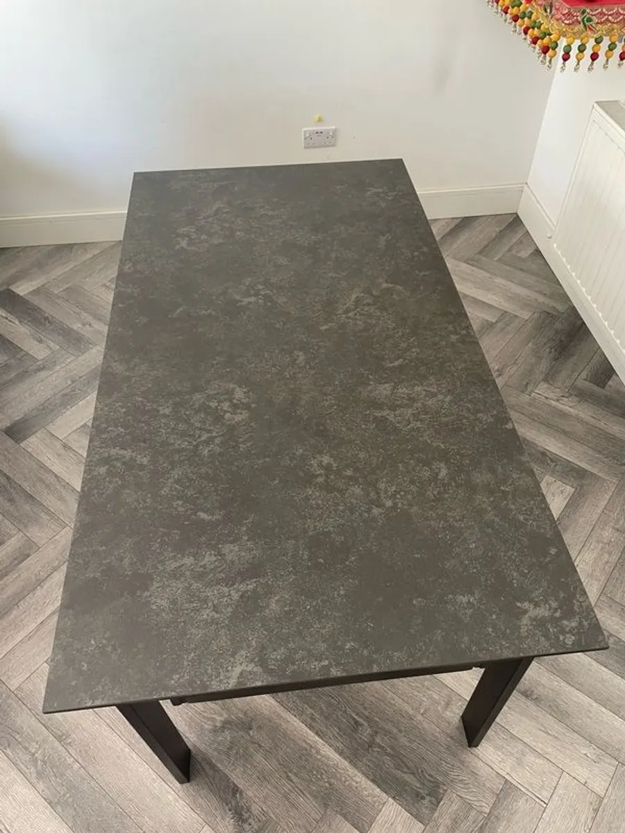 dining - Image 2