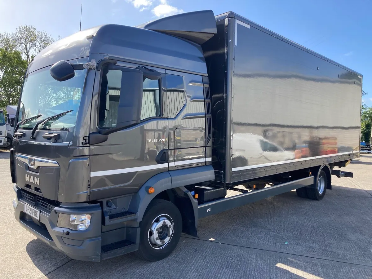 2021 MAN TGL 12-220 high roof sleeper cab - Image 2