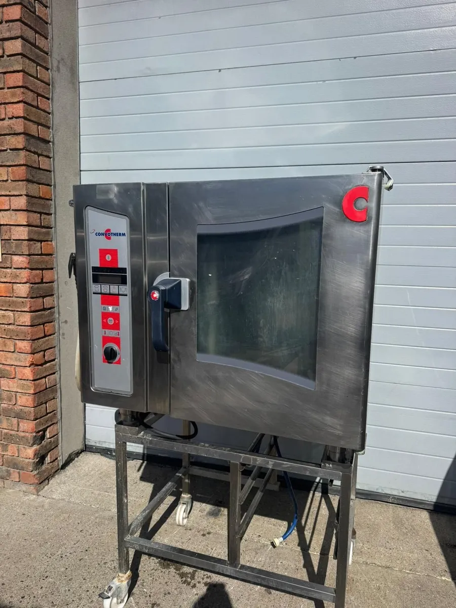 Catering equipment - Image 1
