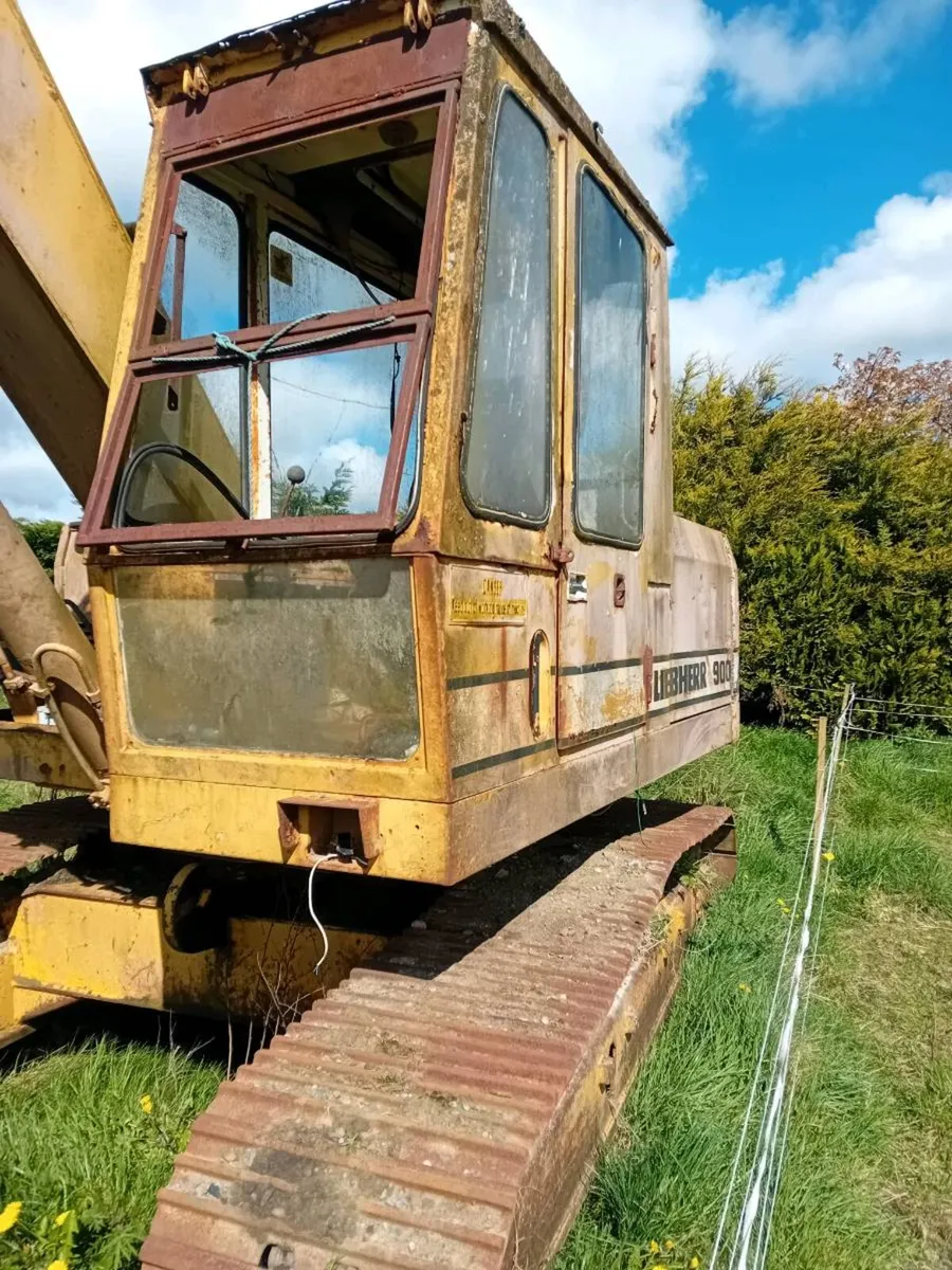 Digger liebherr 900 9t - Image 2