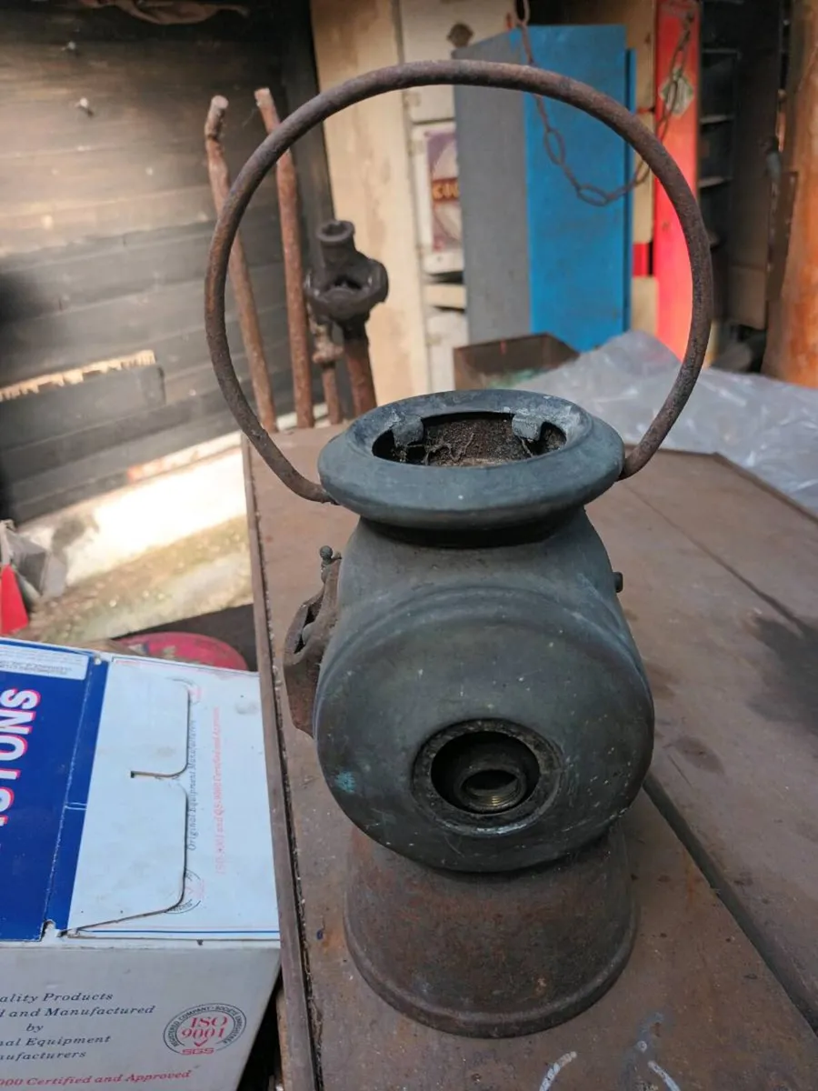 Veteran Car Lamp - Image 3