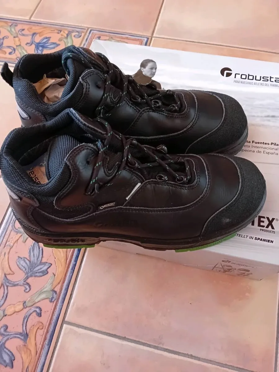 Gore-tex boots - Image 2