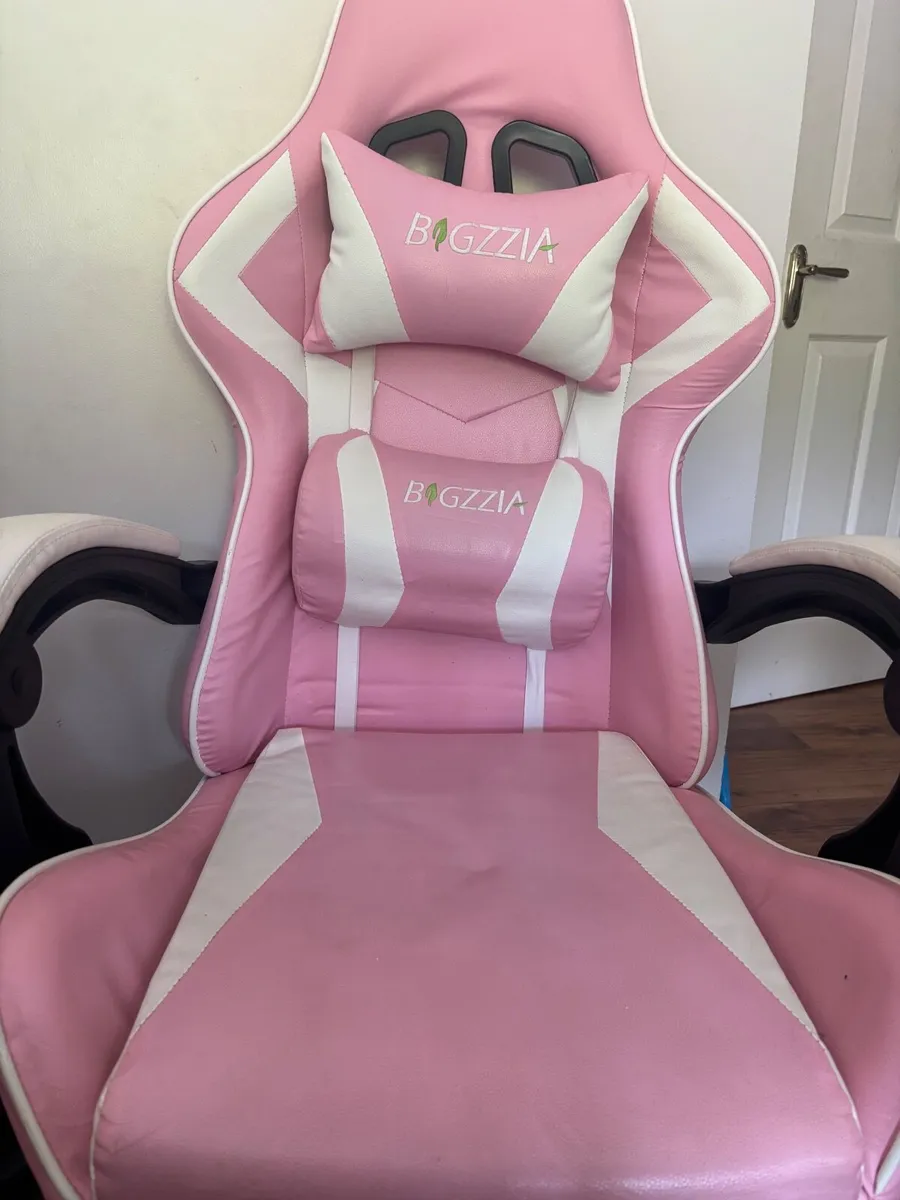Gaming chair - Image 1