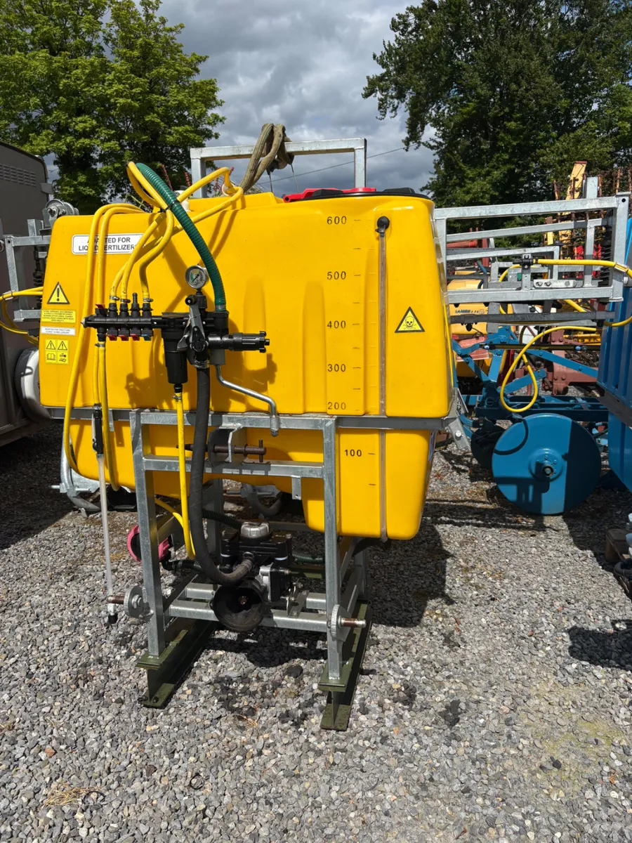 600 litre sprayer with hand lance - Image 2