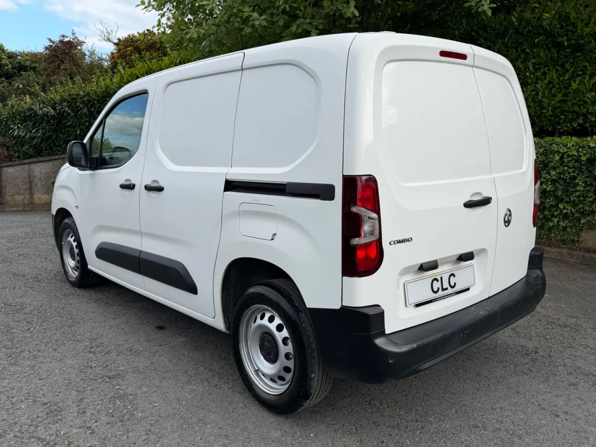 2021 Vauxhall Combo L1H1 2300 Dynamic - Image 3