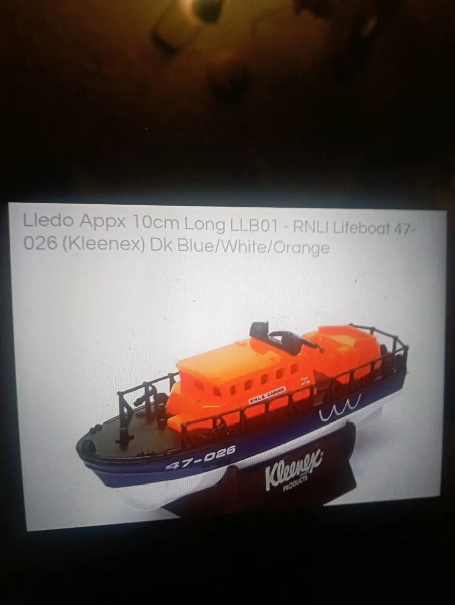 LlEDO APPX 10cm RNII LIFT BOAT - Image 1