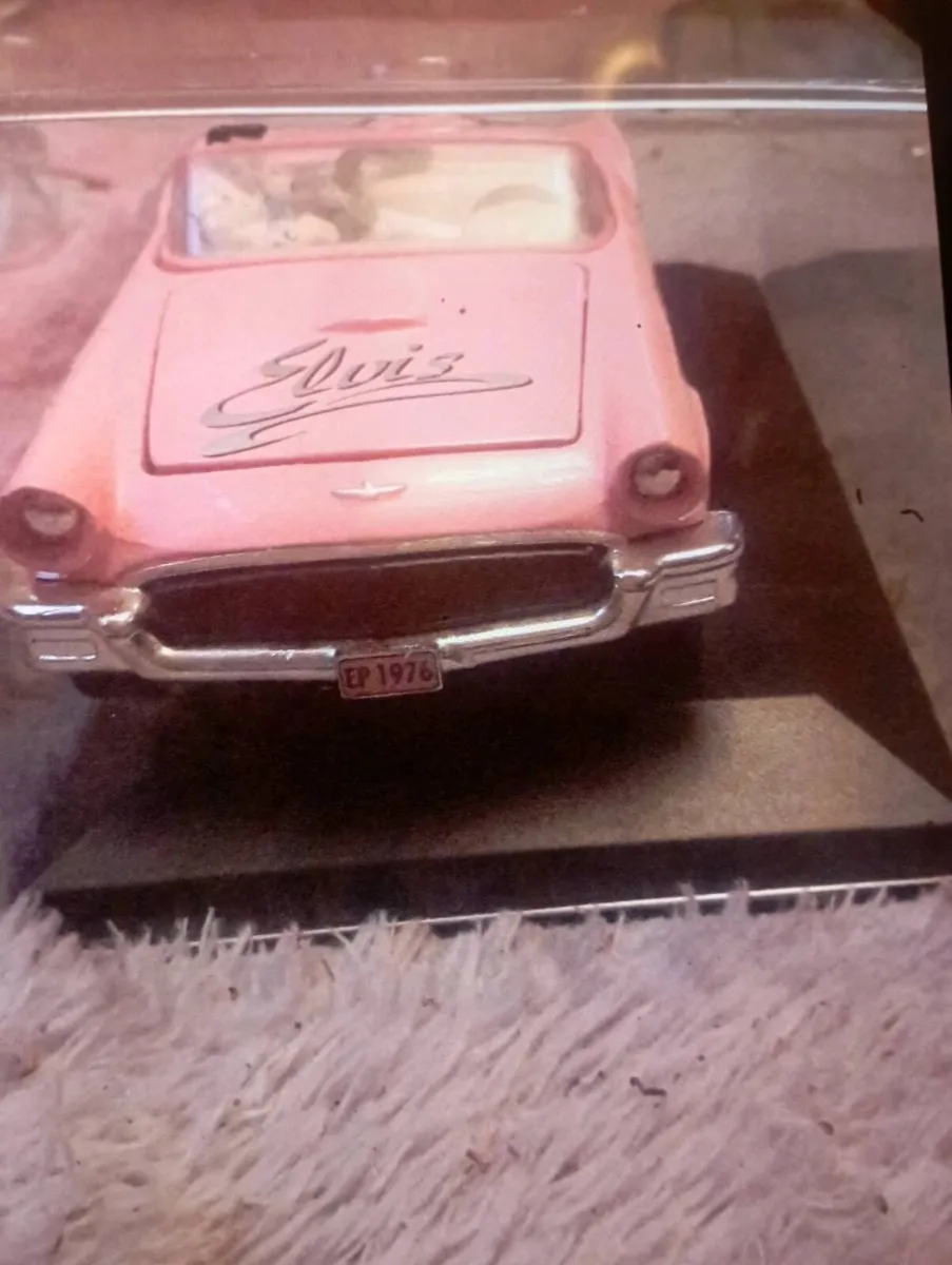 CORGI 1-43 SCALE DIE-CAST ELVIS FORD THUNDERBIRD - Image 3