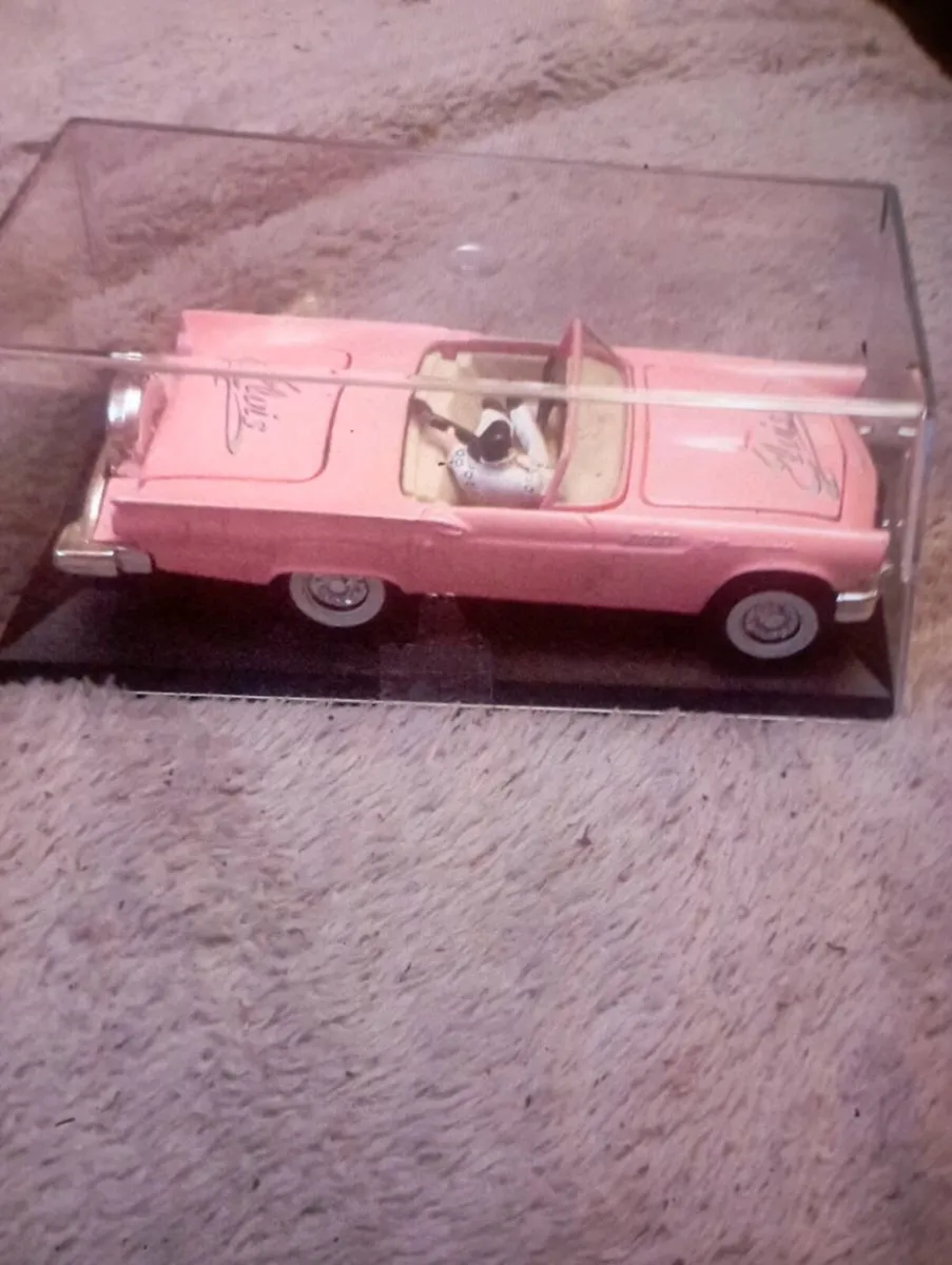CORGI 1-43 SCALE DIE-CAST ELVIS FORD THUNDERBIRD - Image 2