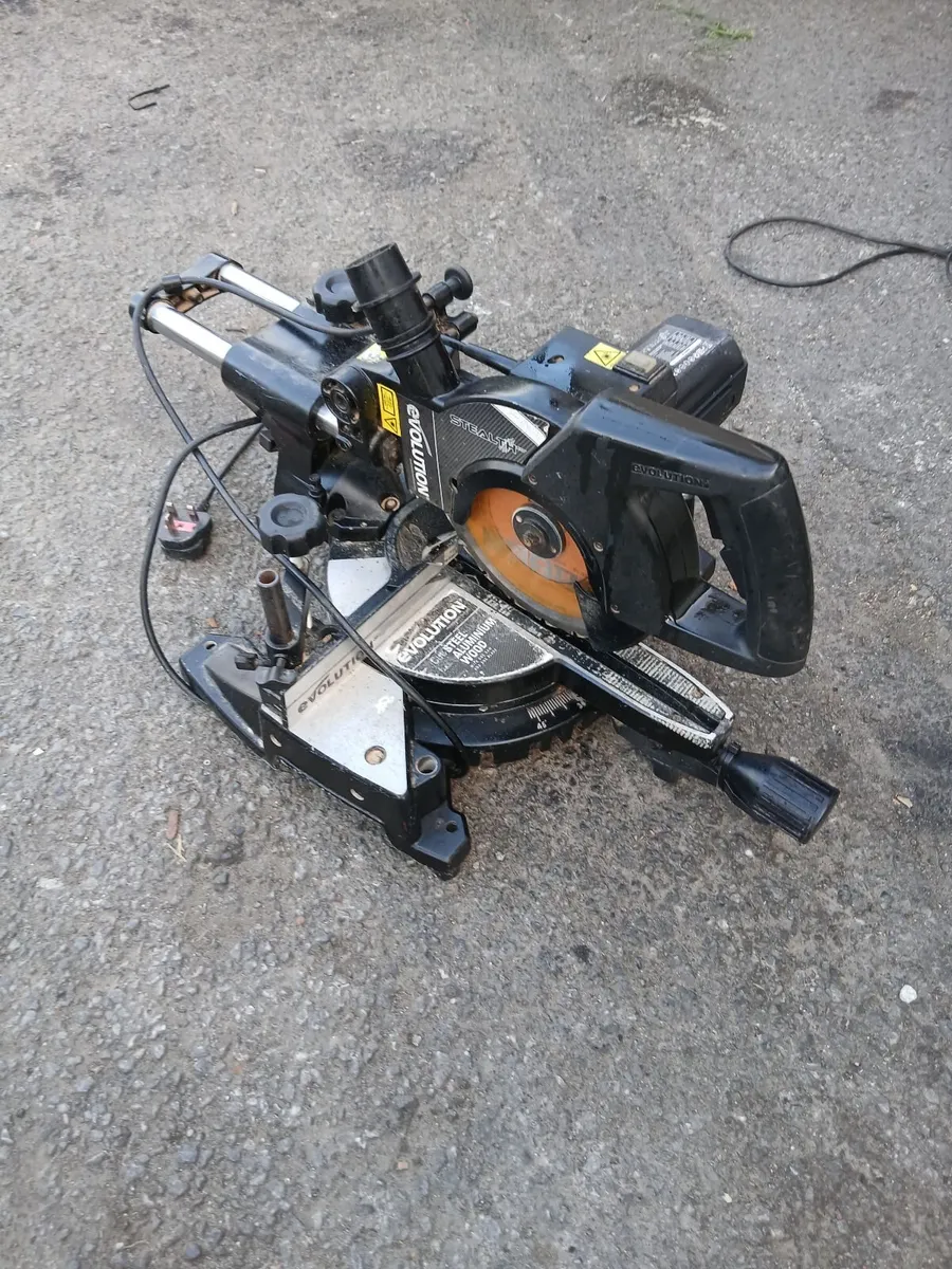Evolution chop saw working perfect priced - Image 1
