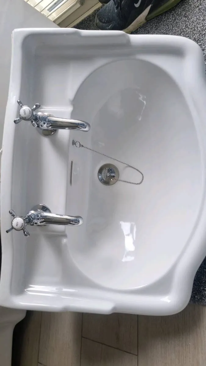 Victorian style wash hand basin - Image 3