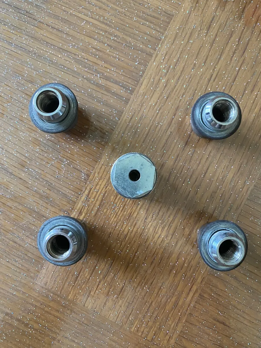 Toyota genuine wheel locks - Image 4