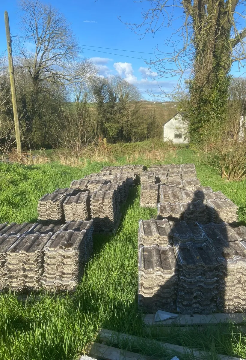 Reclaimed Redland 50 Roof Tiles, Grey, 1200 app - Image 1