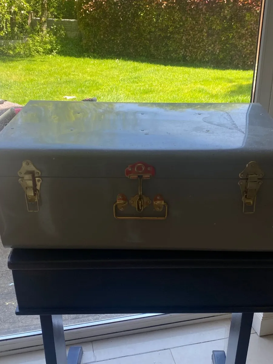 trunk - Image 2