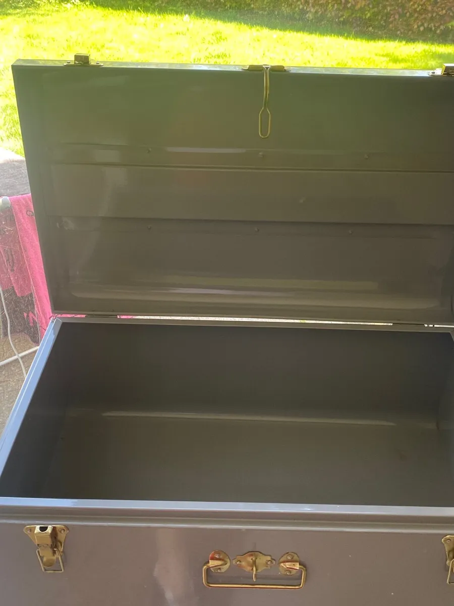 trunk - Image 3