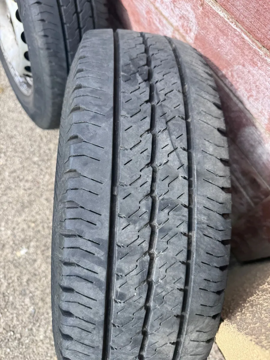 Wv Crafter steel rims, tyres and trims - Image 3