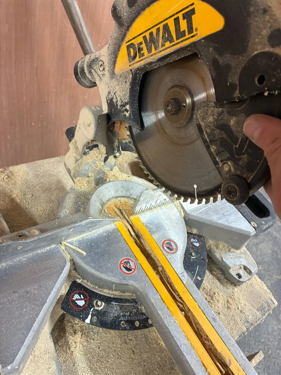 Dewalt chop saw - Image 3