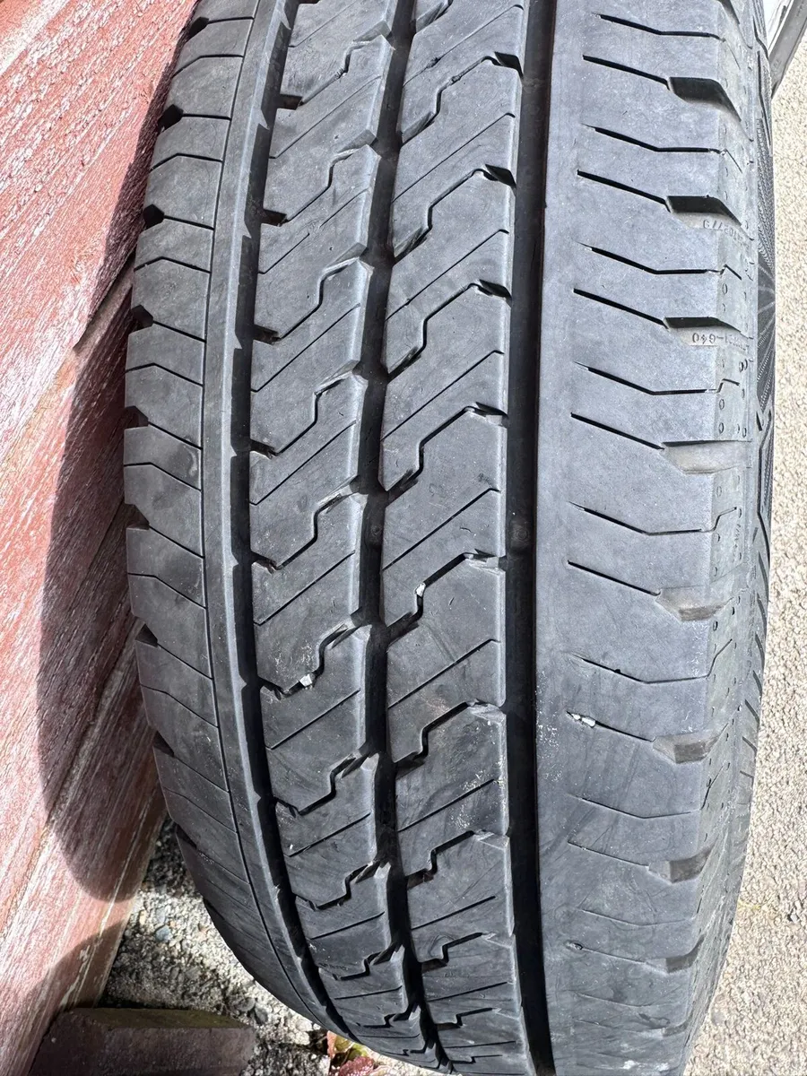 Wv Crafter steel rims, tyres and trims - Image 4