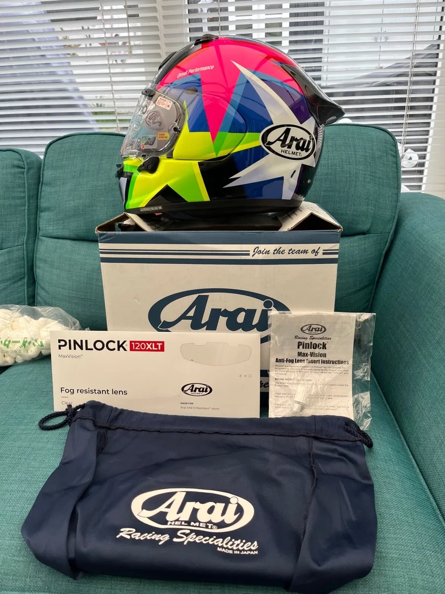 Arai Quantic helmet - Image 1