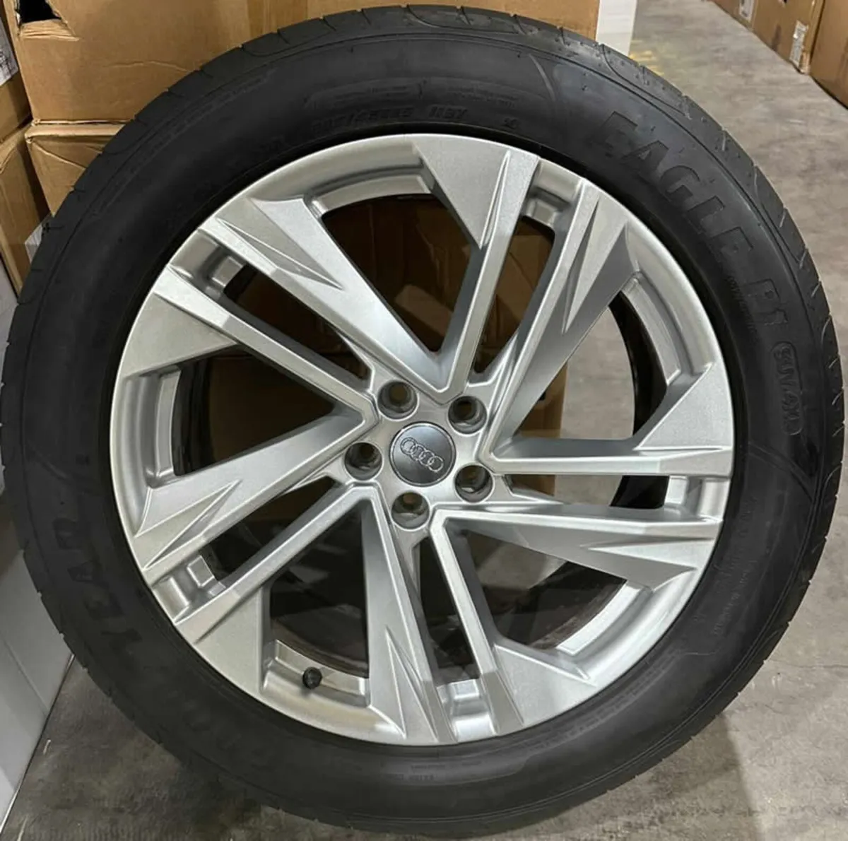 20" GENUINE OEM AUDI Q7 ALLOY WHEELS & TYRES - Image 3