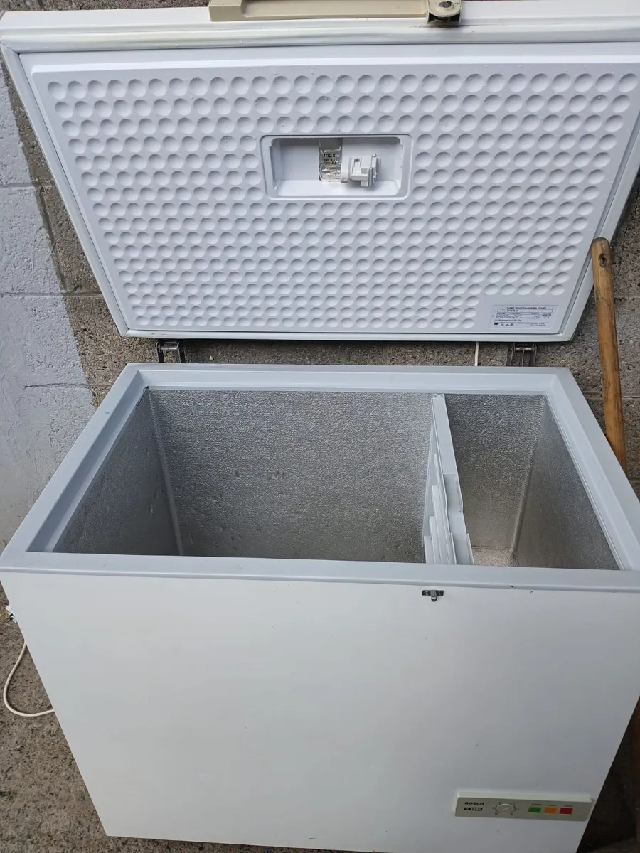 CHEST FREEZER FOR SALE - Image 3