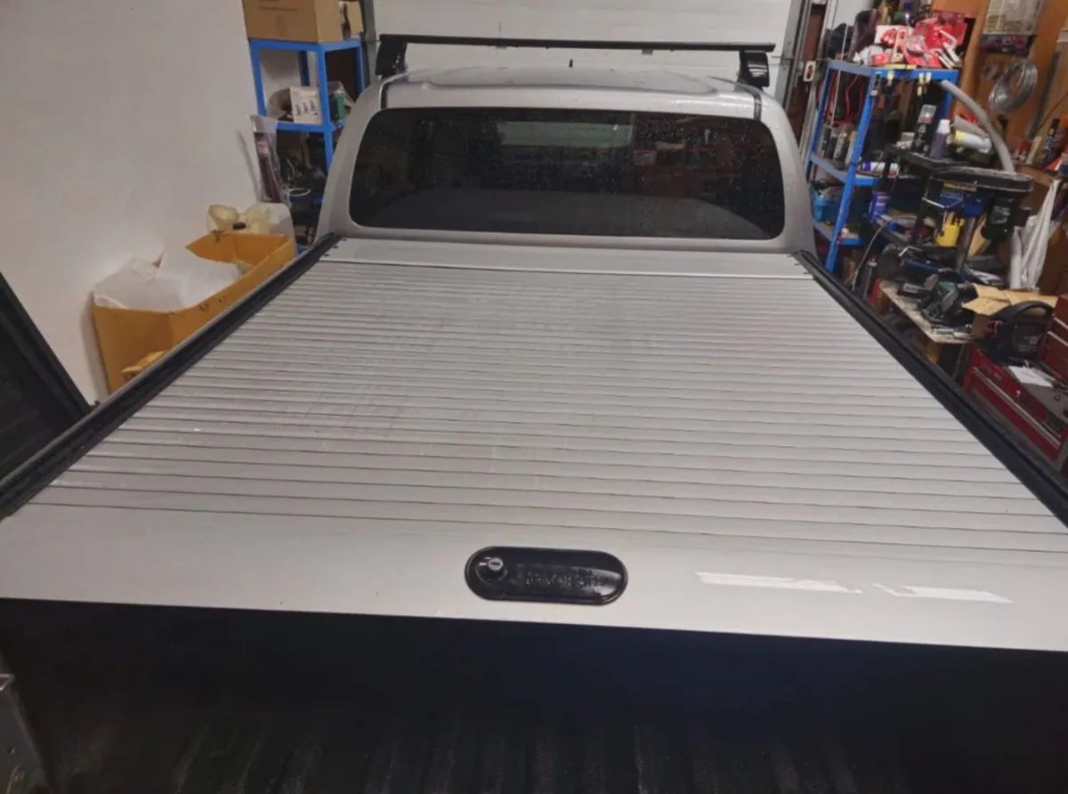 TOYOTA HILUX 2016-2026 GENUINE ROLLER SHUTTER SILV - Image 2