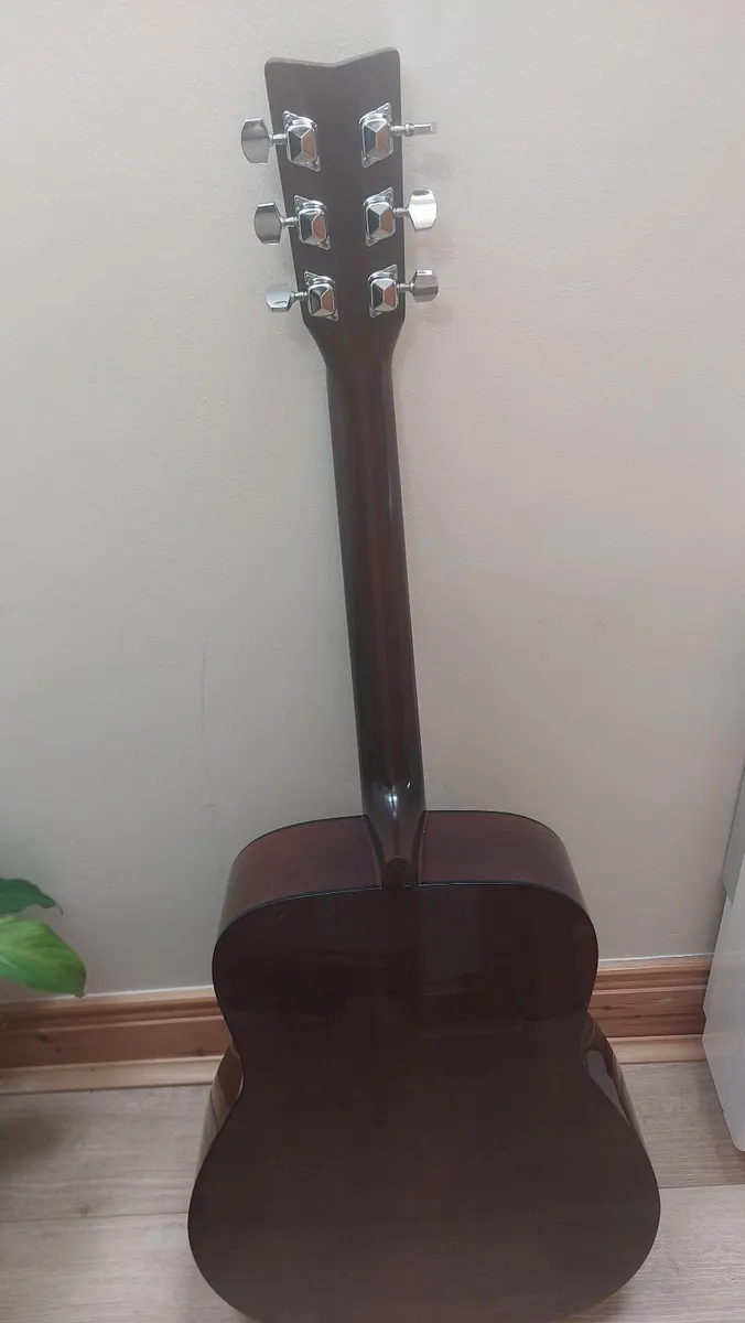Acoustic Guitar - Image 3
