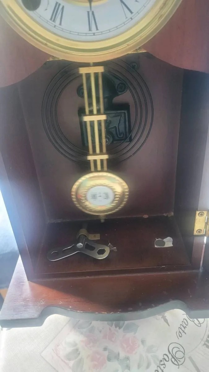 Beacon wall clock - Image 2