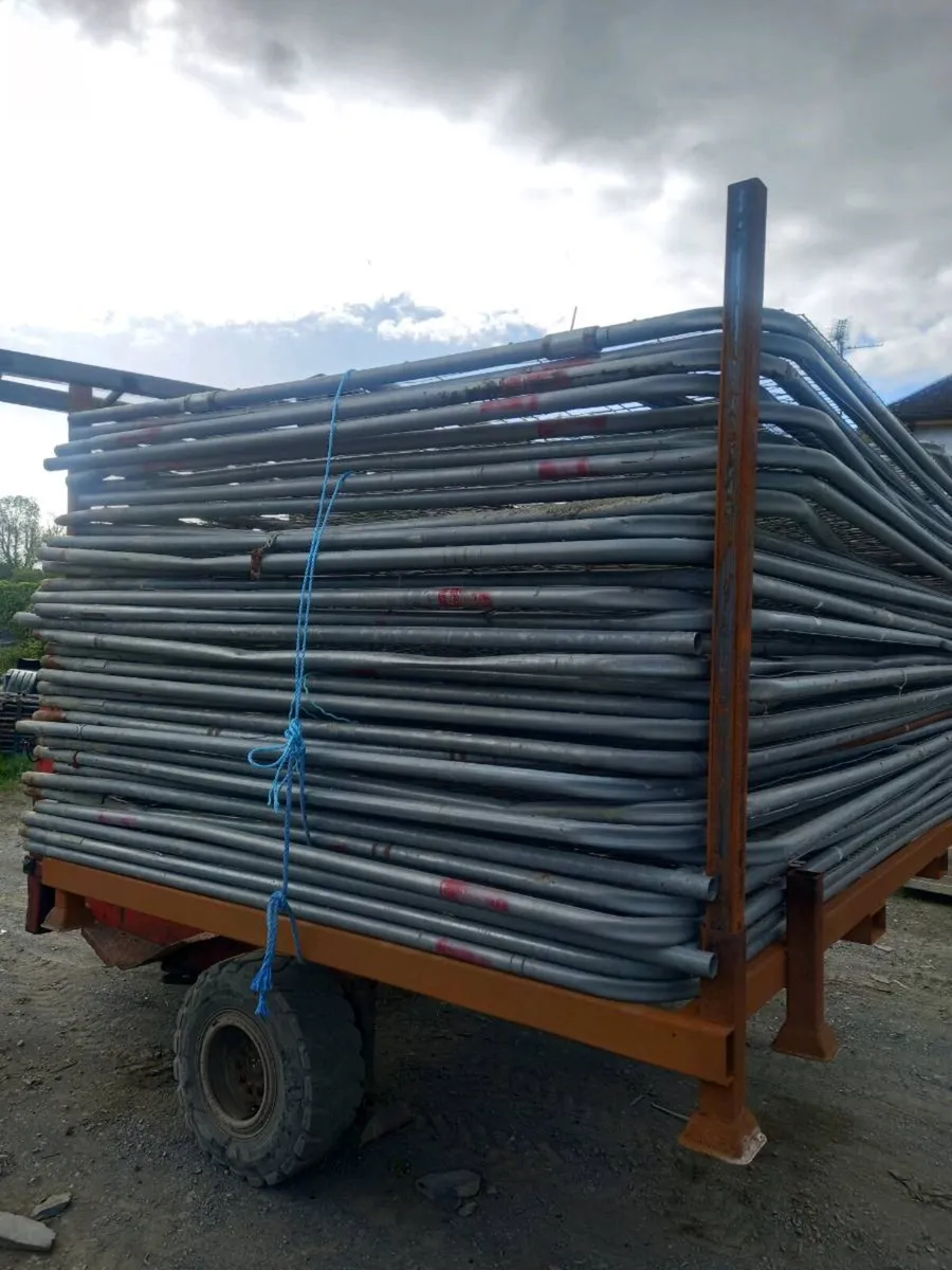Builders Fencing(Harris Panels) - Image 1