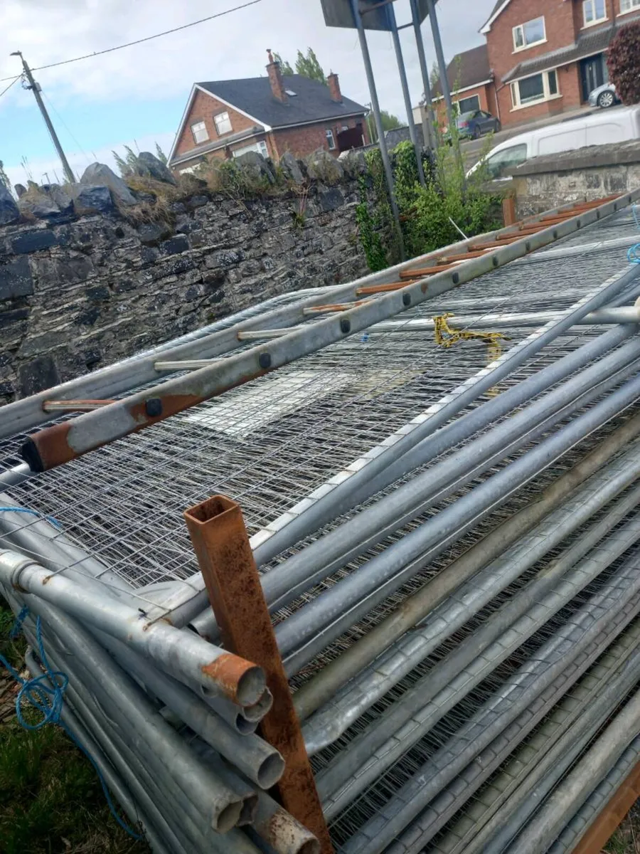 Builders Fencing(Harris Panels) - Image 2