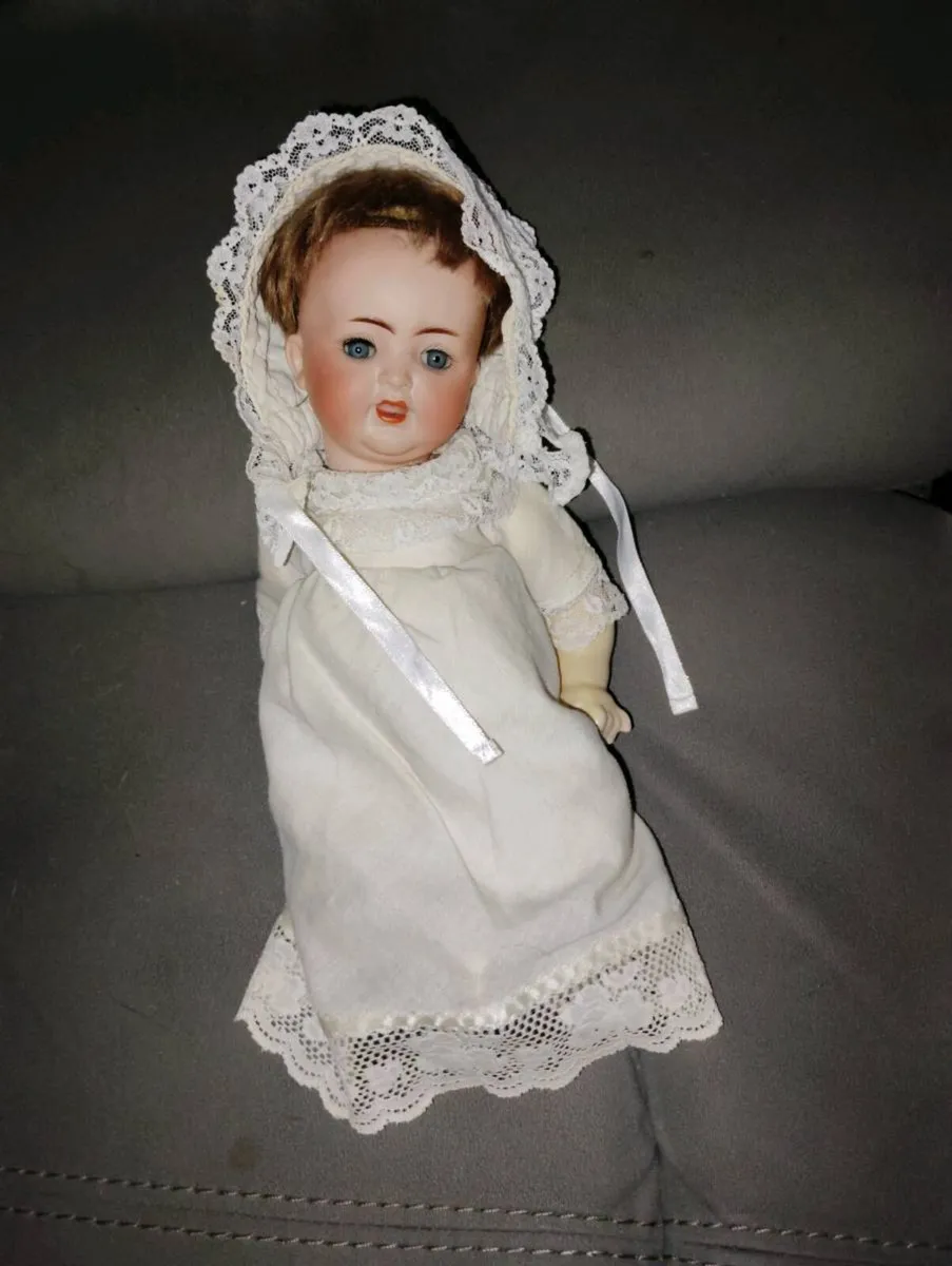 Antique doll and umbrella - Image 3