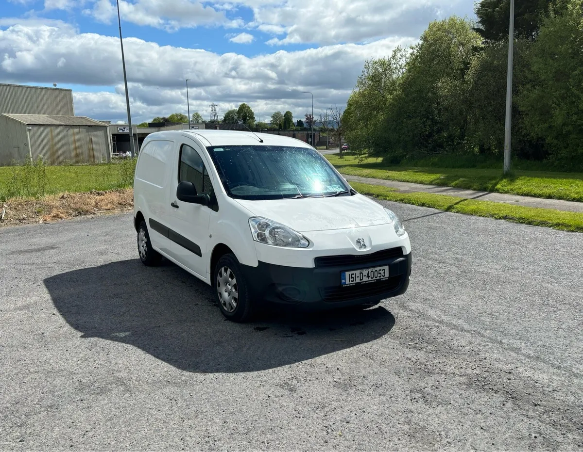 151 Peugeot Partner *Mint & Low miles* - Image 2