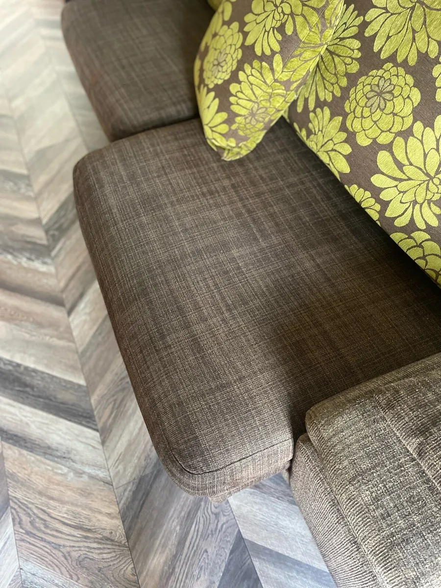 Fama couch - Image 3