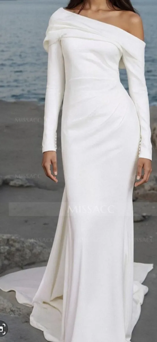 Wedding dress - Image 1